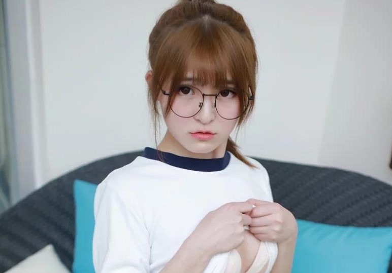 《白富美攻心术》怎样避免和女生“一问一答式”的聊天?