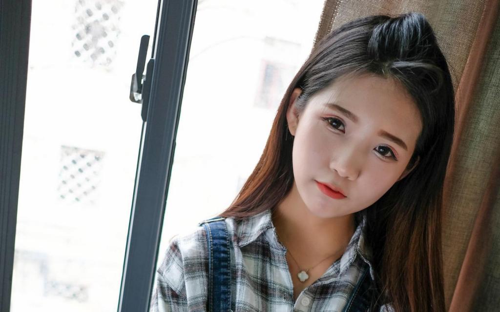 坤少攻心术-女生这5个表现,你100%是她的备胎!
