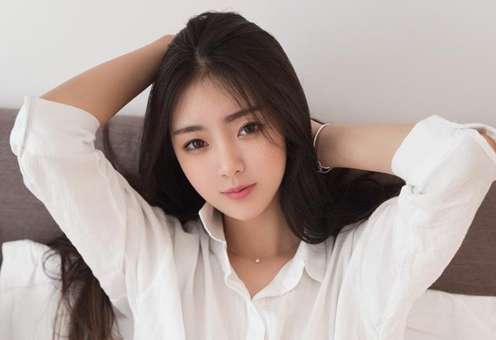 和女生聊天套路,一问一答的句子,让她充满兴趣