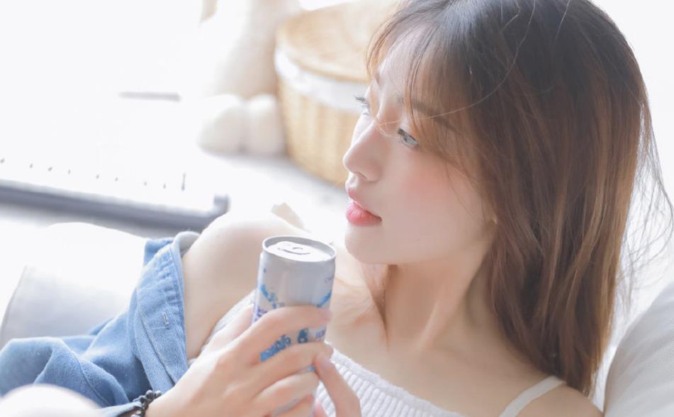 怎么和女孩聊天找话题?学会3招,让她不烦你