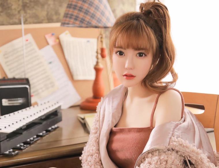 加了女生微信怎么开始聊天?试试这三个幽默开场白