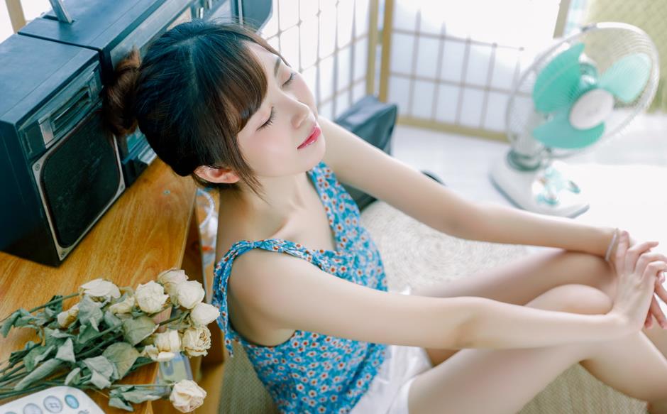 刚加的女生怎么聊天?怎么找话题和女孩子聊天?
