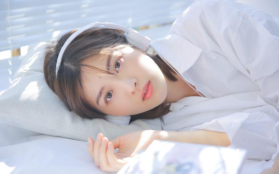 网上和女生聊天有什么技巧,高情商会这样做