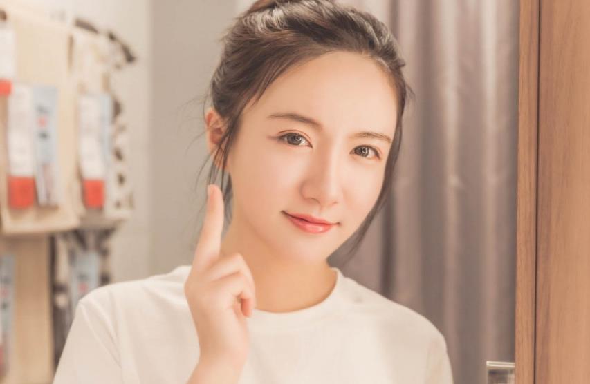 第一次和女生见面怎么聊天?三个话题,越聊感情越深!